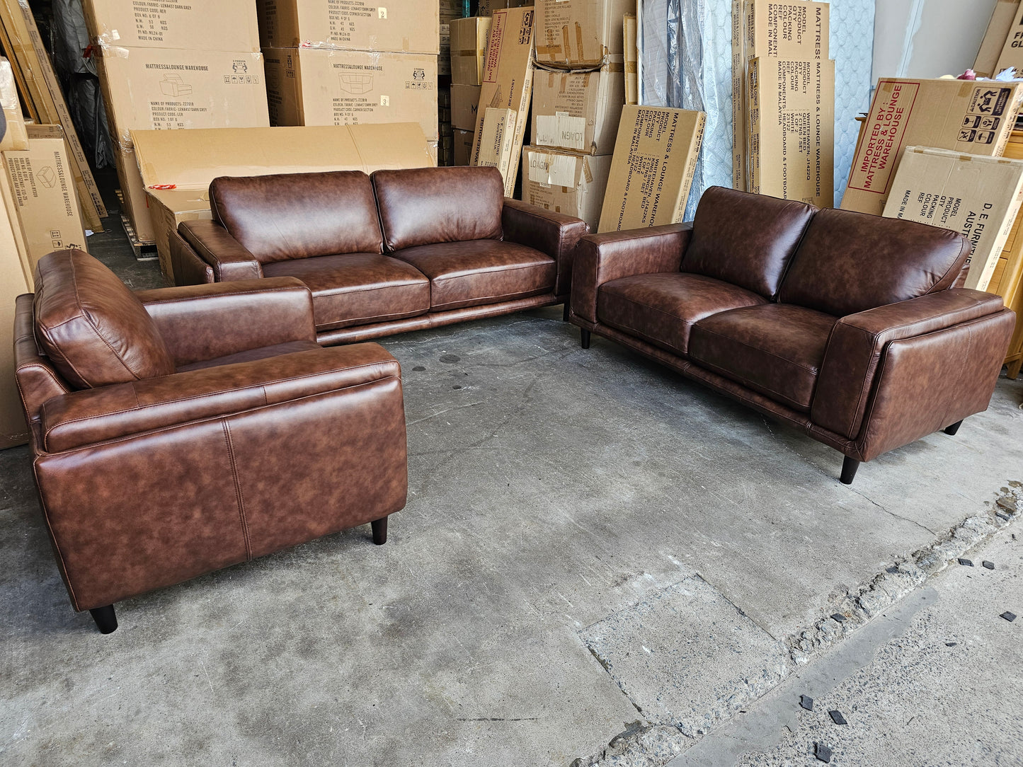 Danise Leather Sofa Lounge: Contemporary Elegance