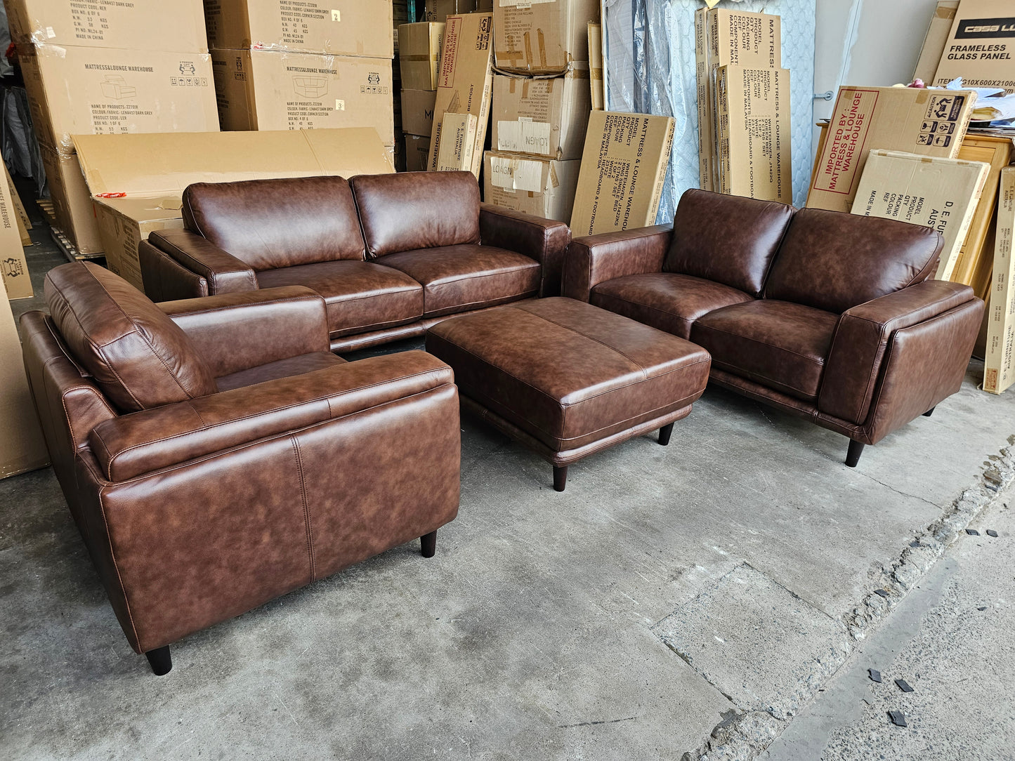 Danise Leather Sofa Lounge: Contemporary Elegance