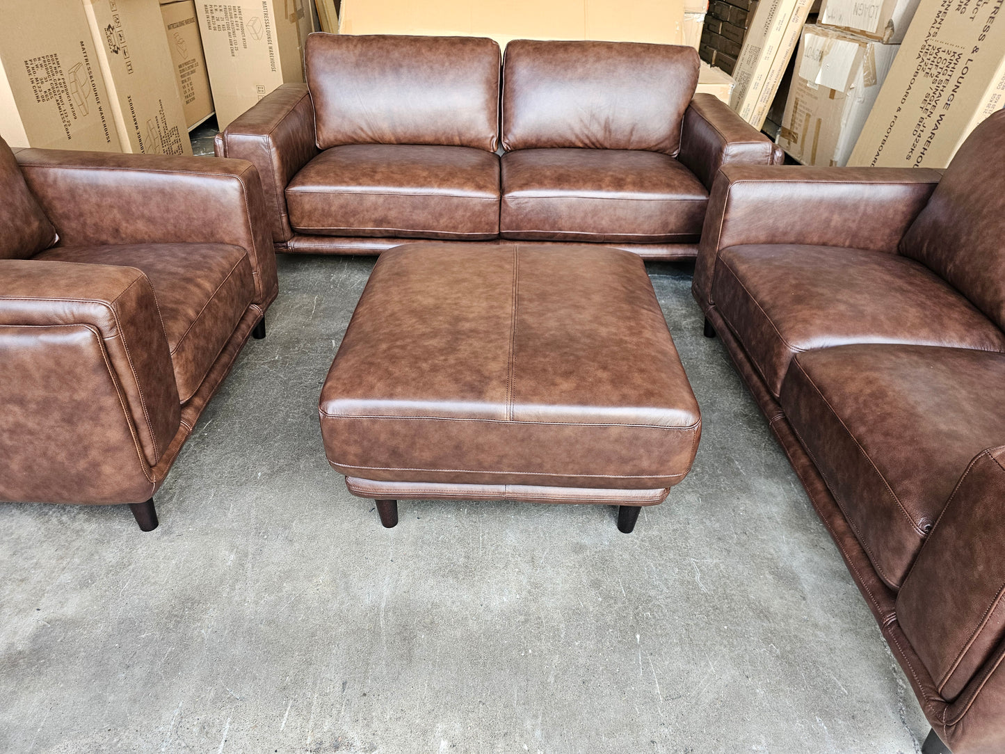Danise Leather Sofa Lounge: Contemporary Elegance