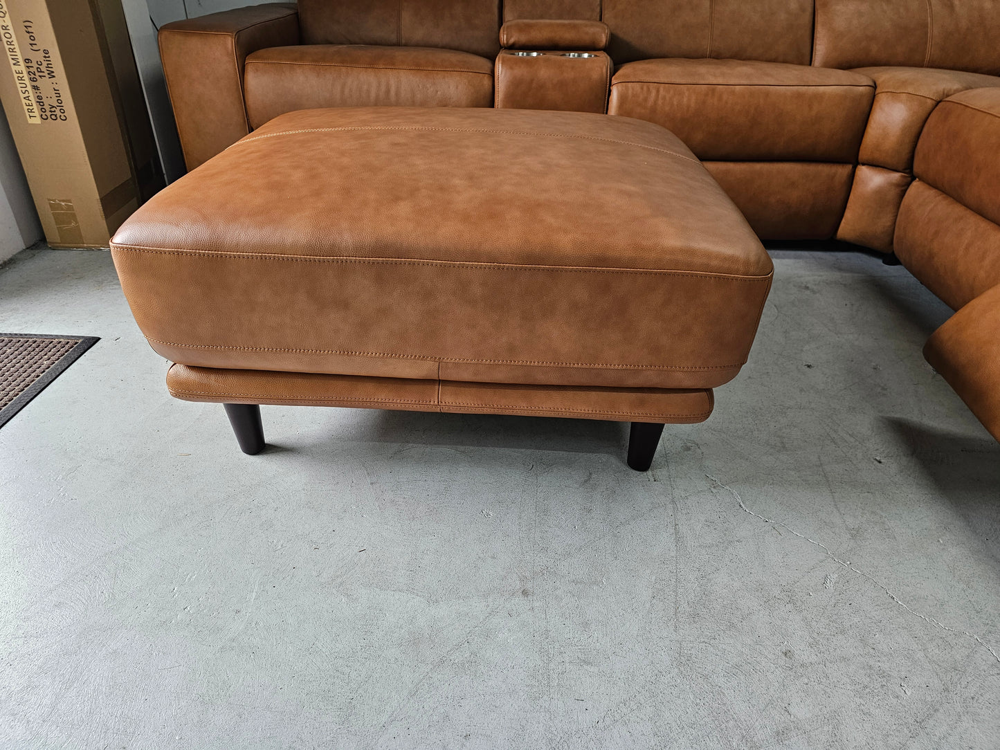 Danise Leather Sofa Lounge: Contemporary Elegance