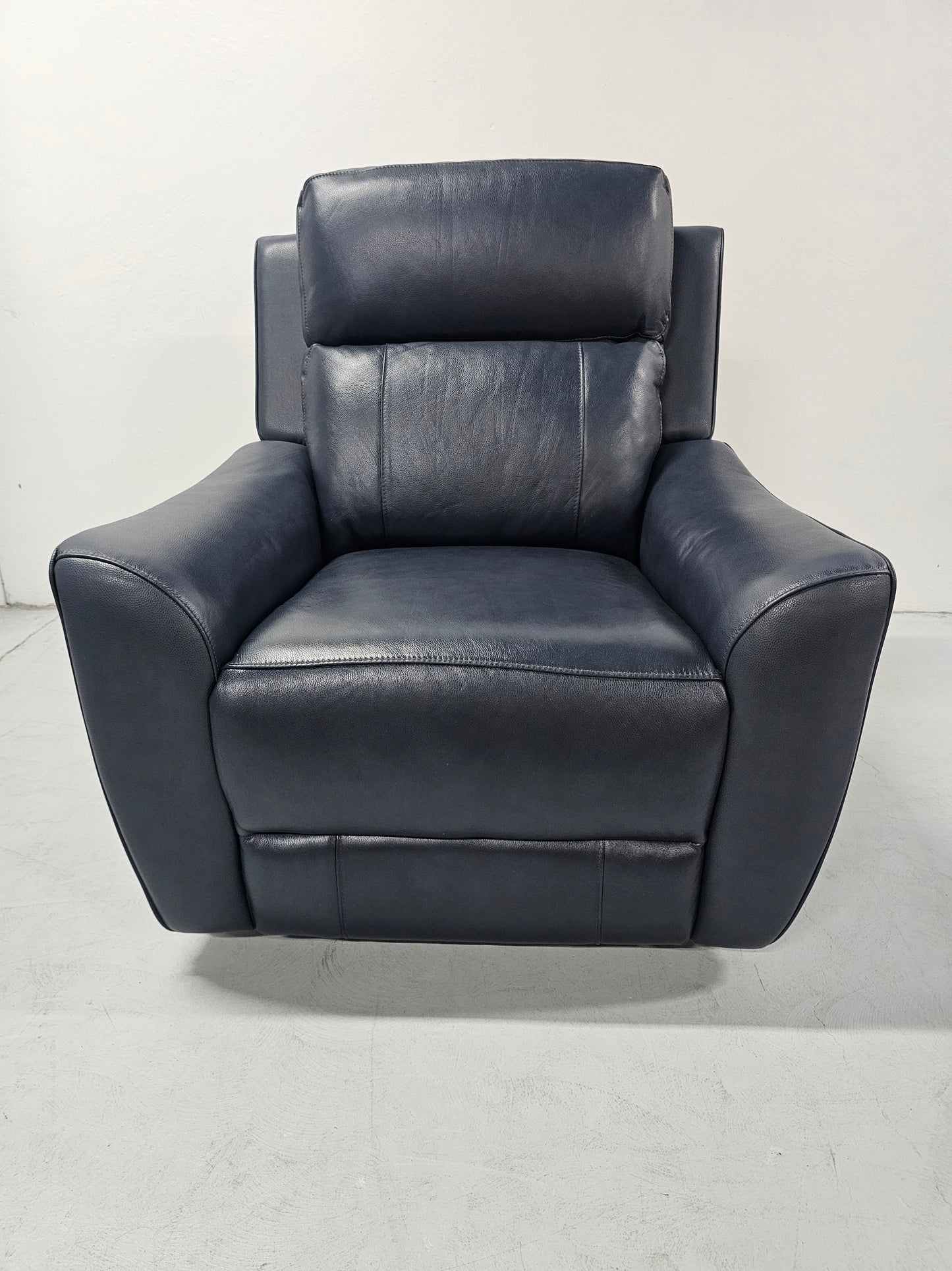 Richmond Leather Recliner Lounges