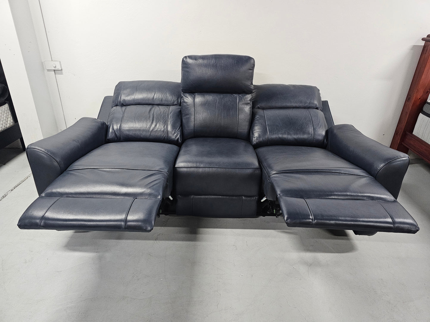 Richmond Leather Recliner Lounges