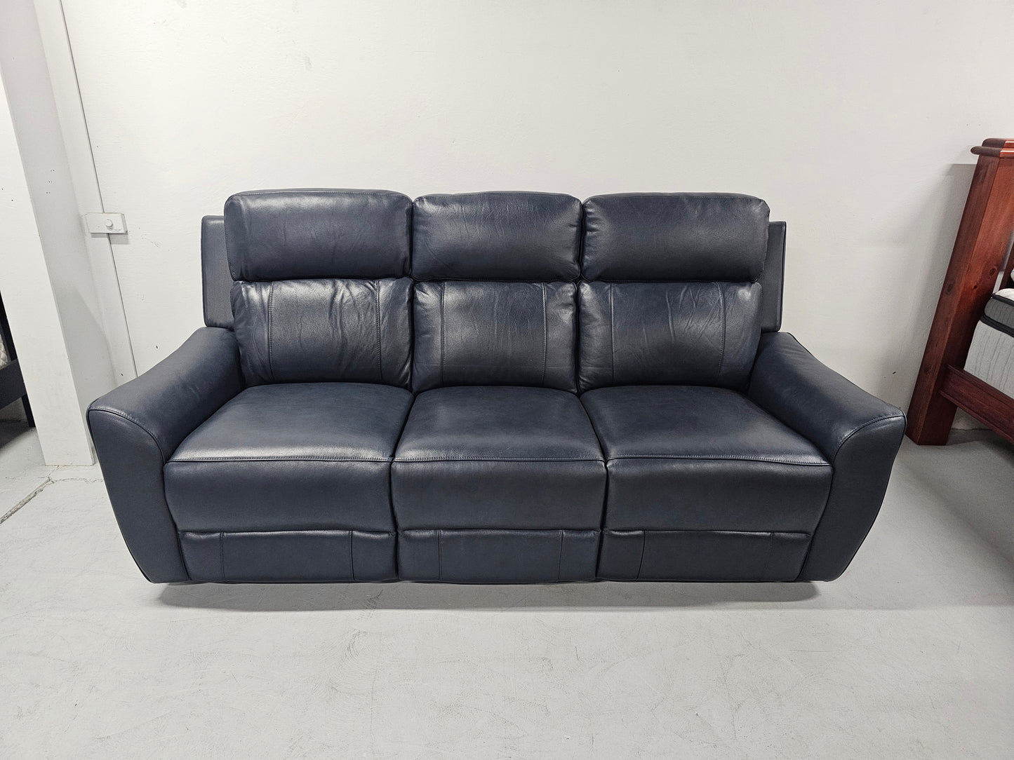Richmond Leather Recliner Lounges