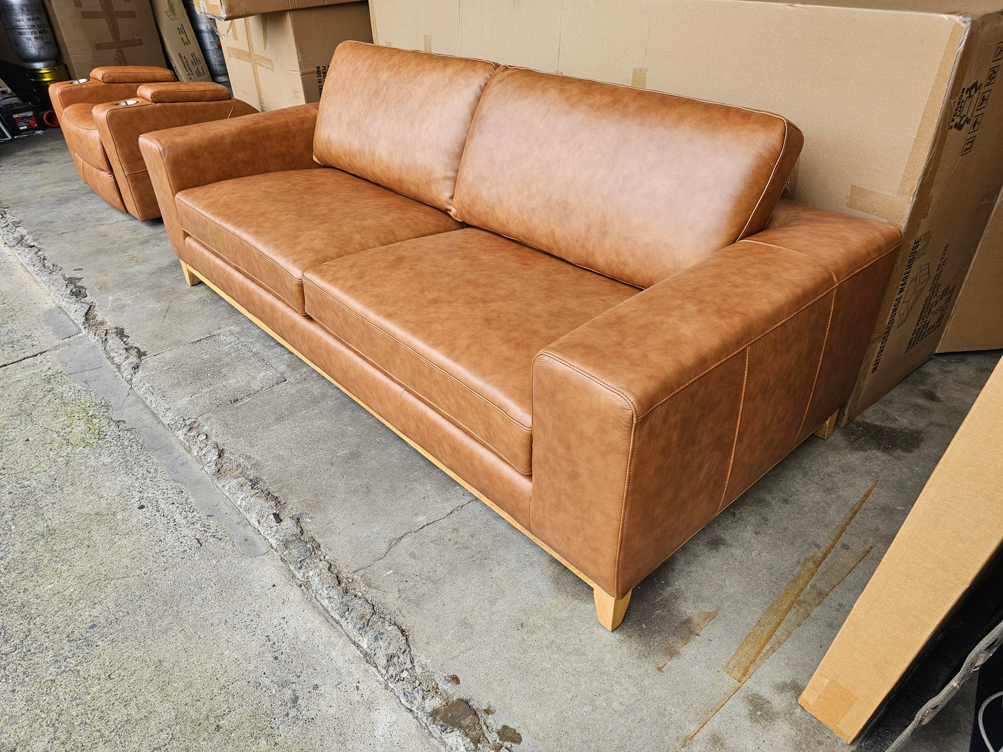 Bliss Leather Sofa Lounge: Contemporary Elegance