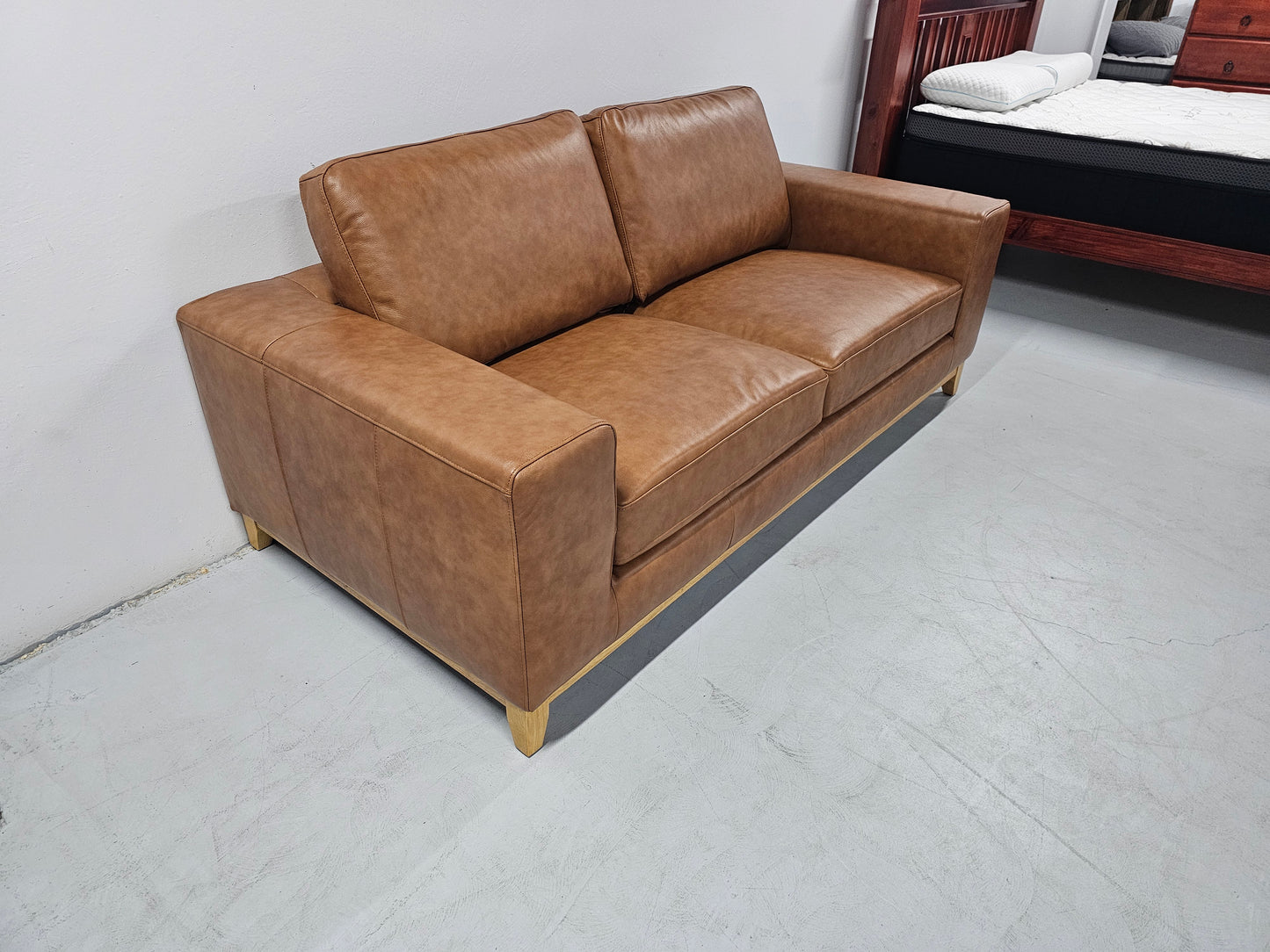 Bliss Leather Sofa Lounge: Contemporary Elegance