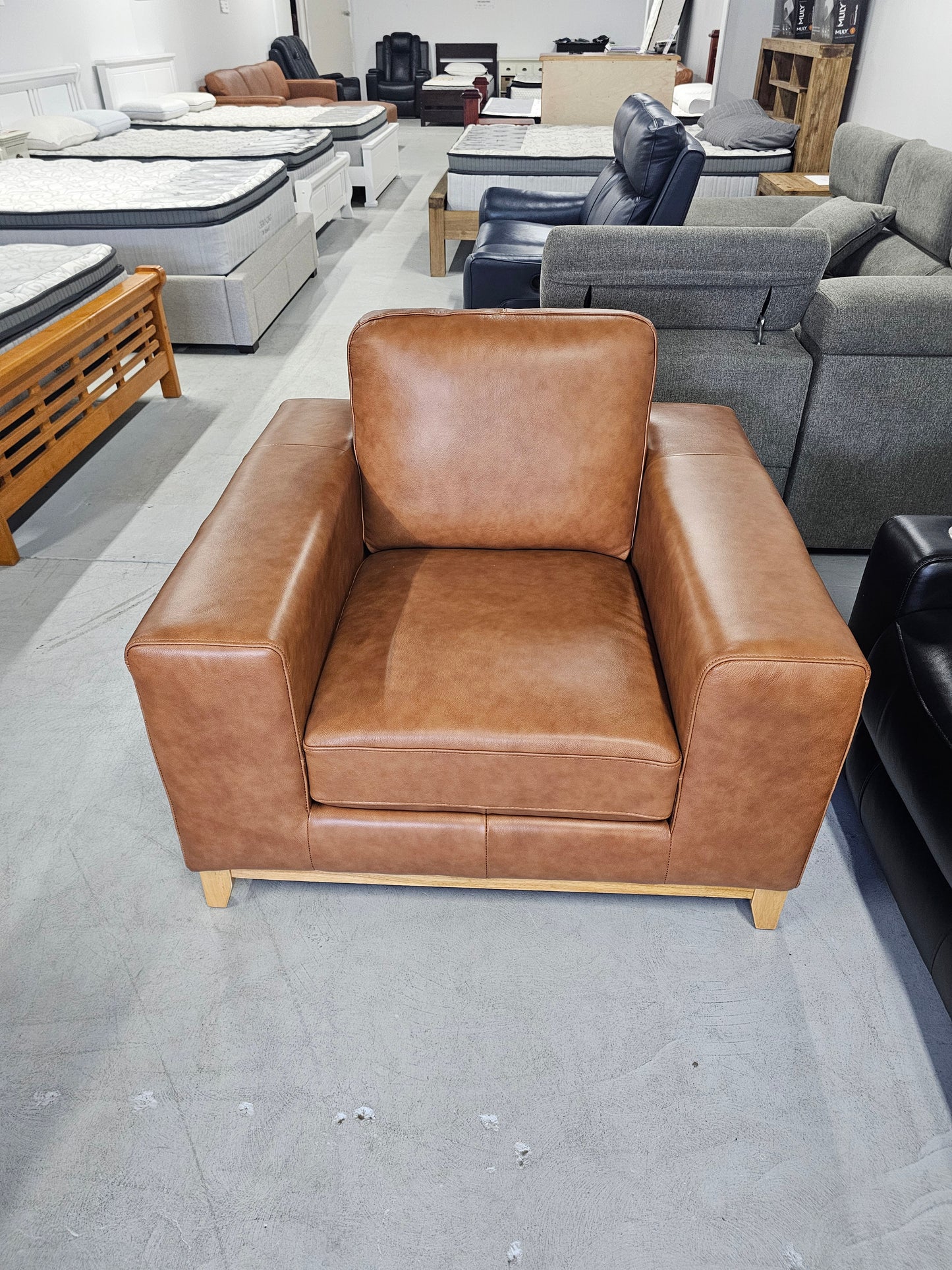 Bliss Leather Sofa Lounge: Contemporary Elegance