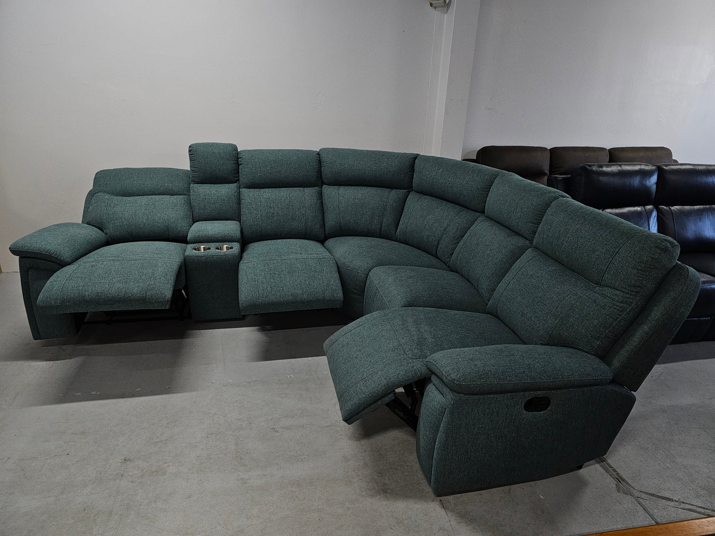 Macy Corner Lounge: Comfort Meets Contemporary Design