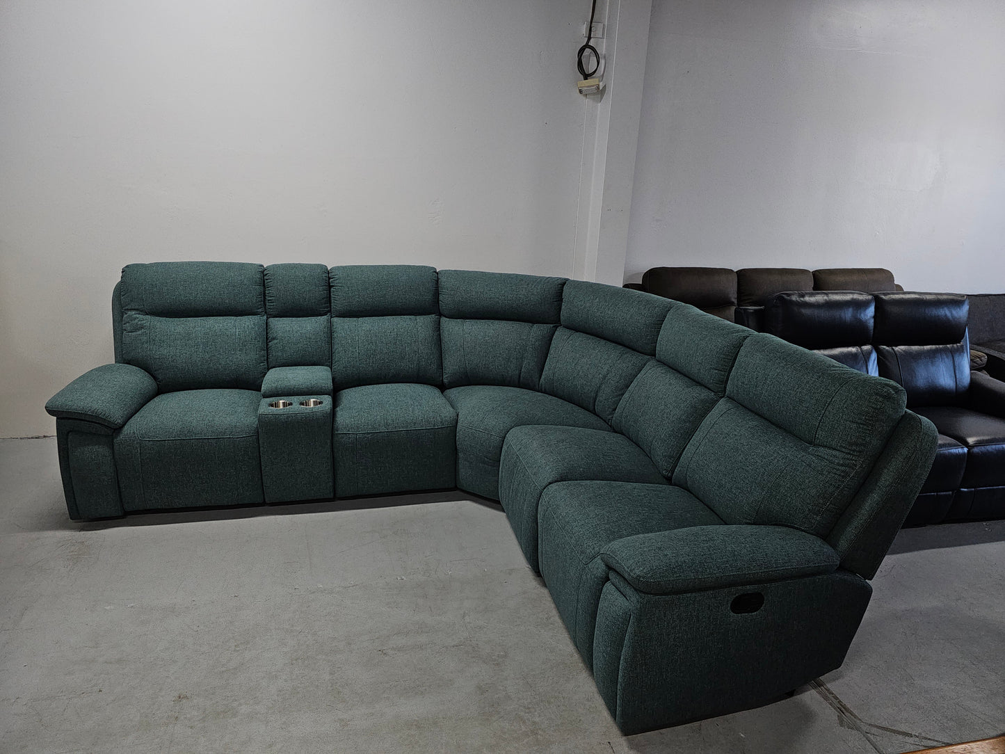 Macy Corner Lounge: Comfort Meets Contemporary Design