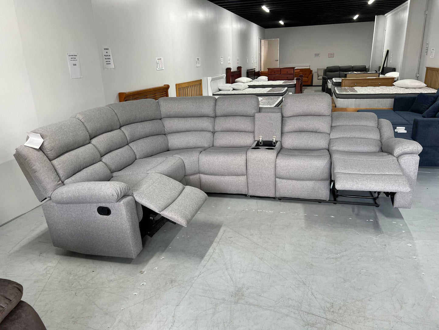 Cambridge Corner Lounge