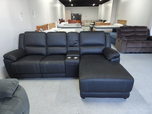 Manhattan Media Lounge