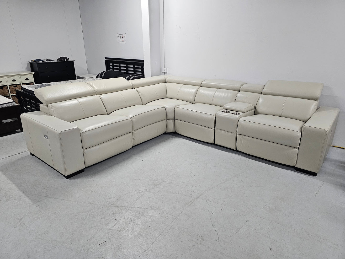 Valencia Beige Full Leather Lounge: Luxury Redefined